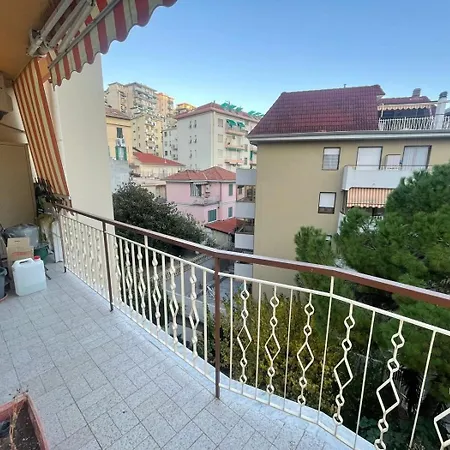 Laura - Via Martiri 217 شقة سانريمو